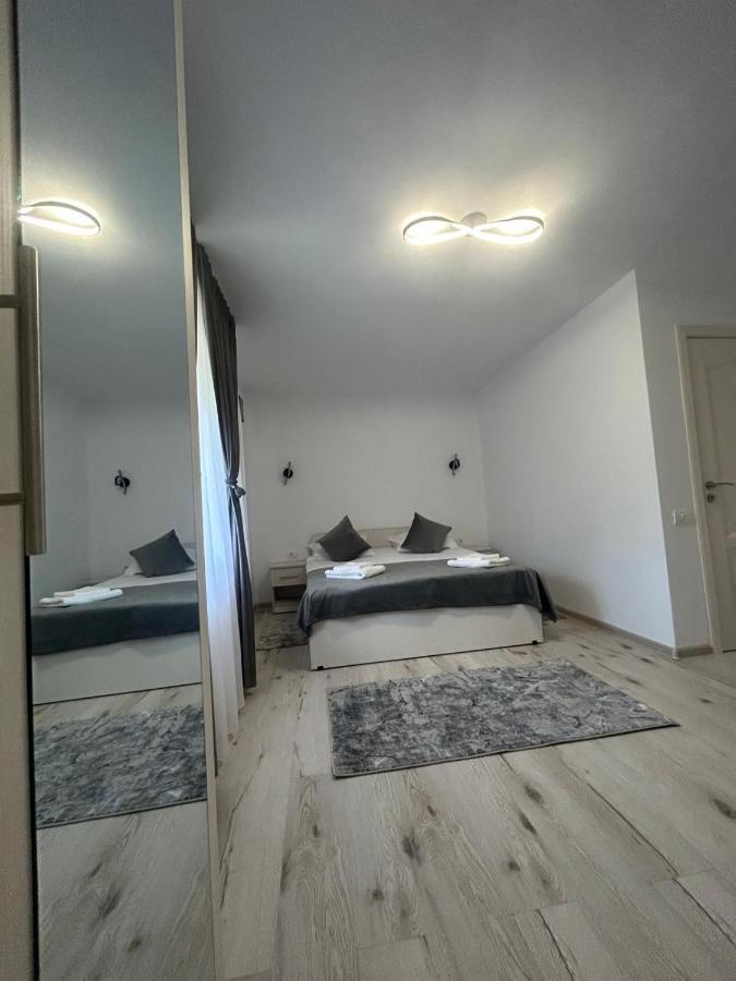 Casa Dani&Moni Hotell Moeciu De Sus Exteriör bild