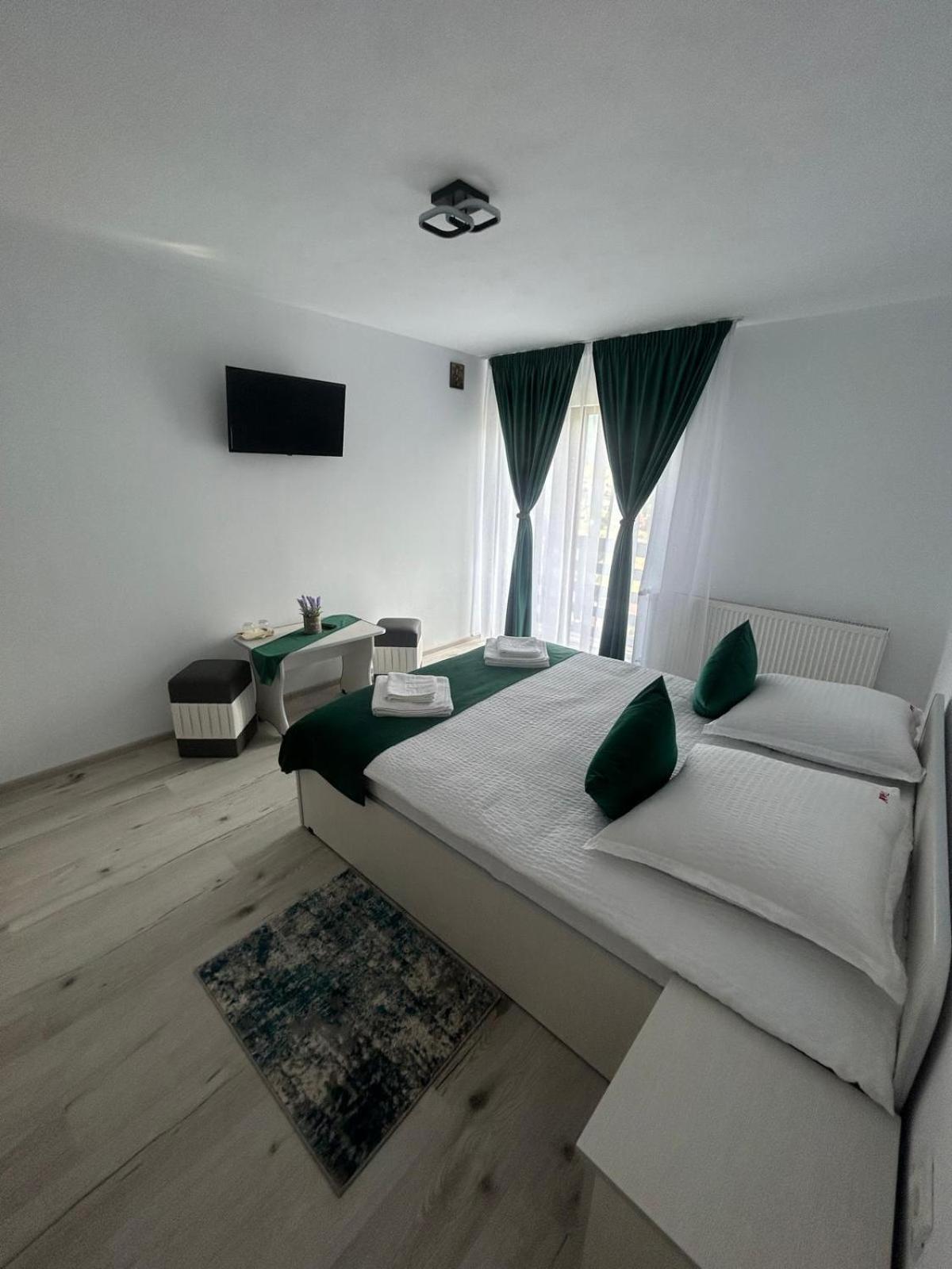 Casa Dani&Moni Hotell Moeciu De Sus Exteriör bild