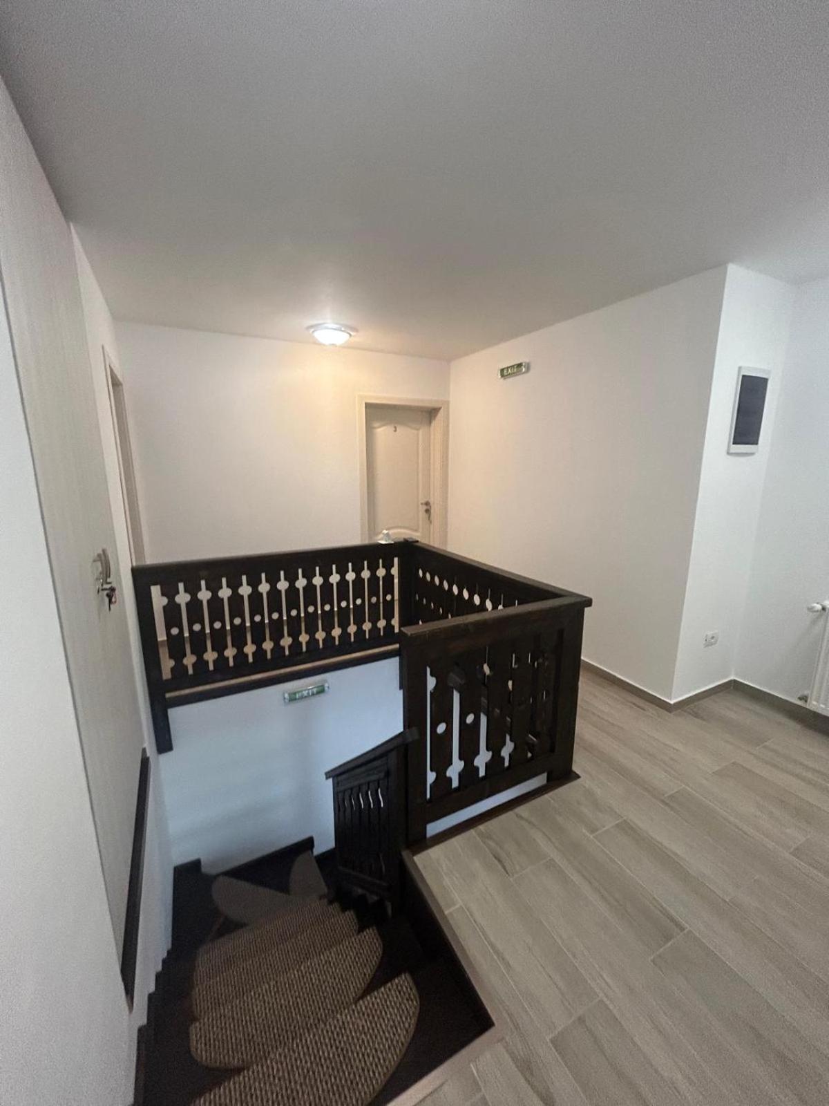 Casa Dani&Moni Hotell Moeciu De Sus Exteriör bild